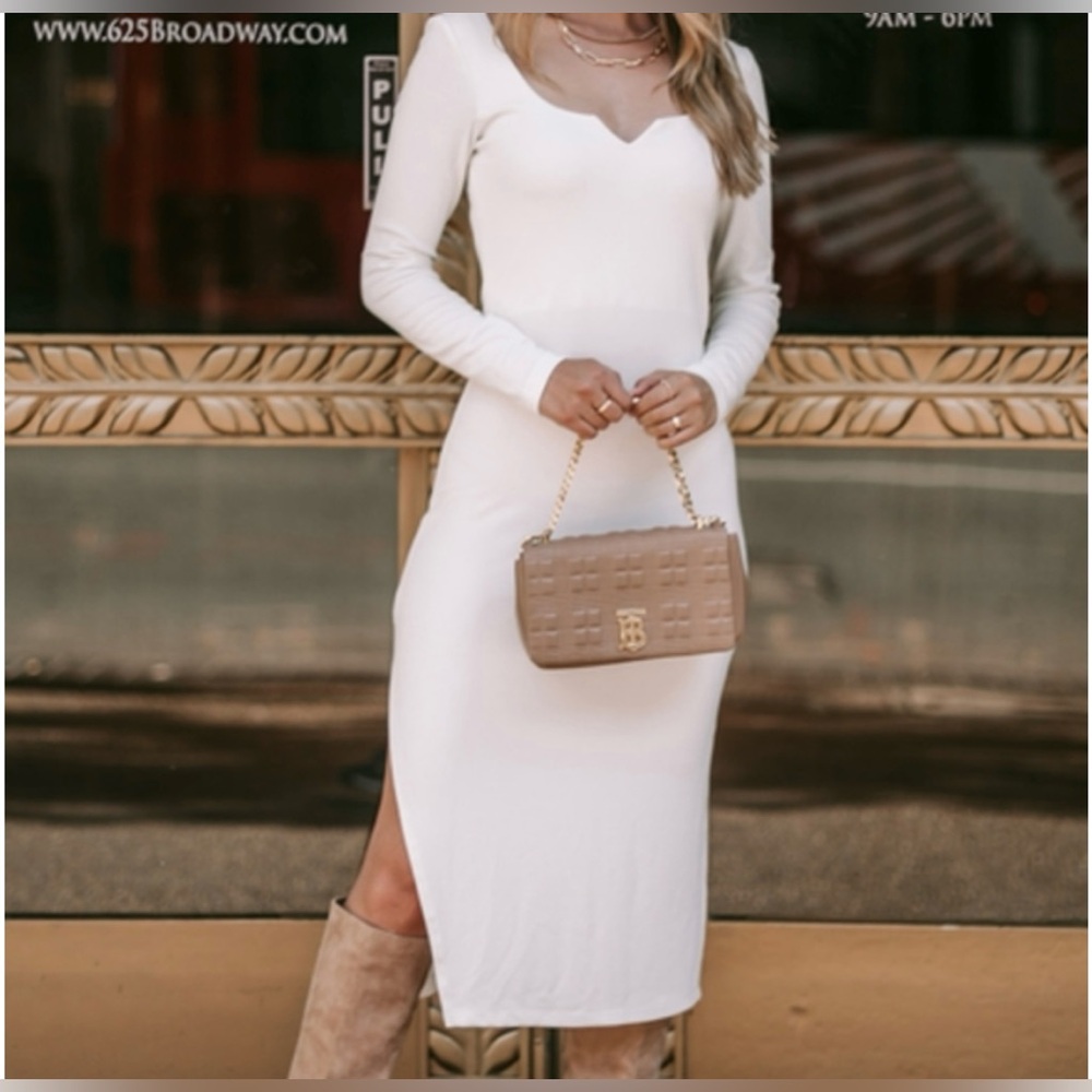 Amaryllis Martini White Ribbed Long Sleeve Midi Dress. Sz S.